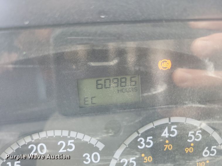 image for item LD9007 2009 Sterling A9500 semi truck