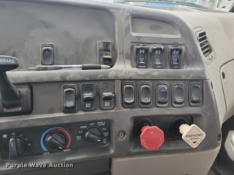 image for item LD9007 2009 Sterling A9500 semi truck