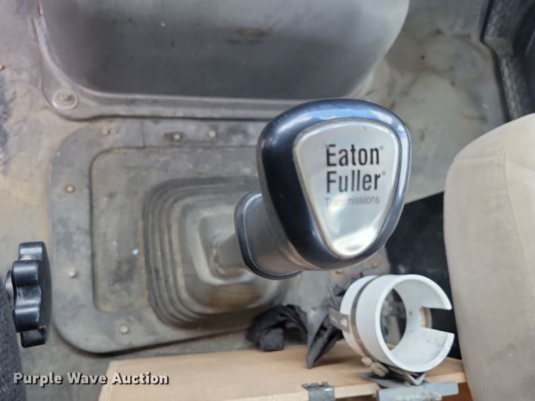 image for item LD9007 2009 Sterling A9500 semi truck