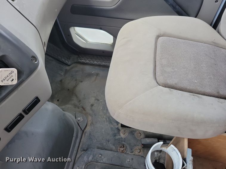 image for item LD9007 2009 Sterling A9500 semi truck