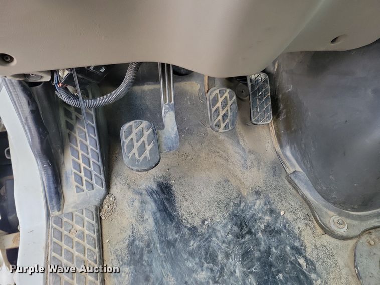 image for item LD9007 2009 Sterling A9500 semi truck