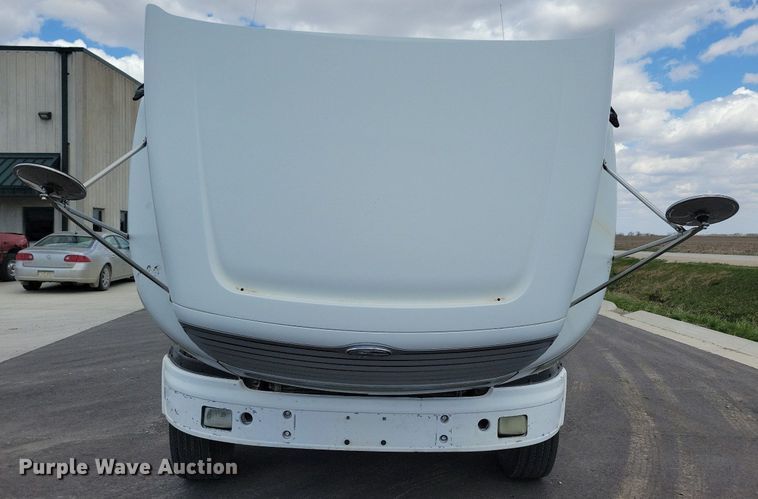 image for item LD9007 2009 Sterling A9500 semi truck