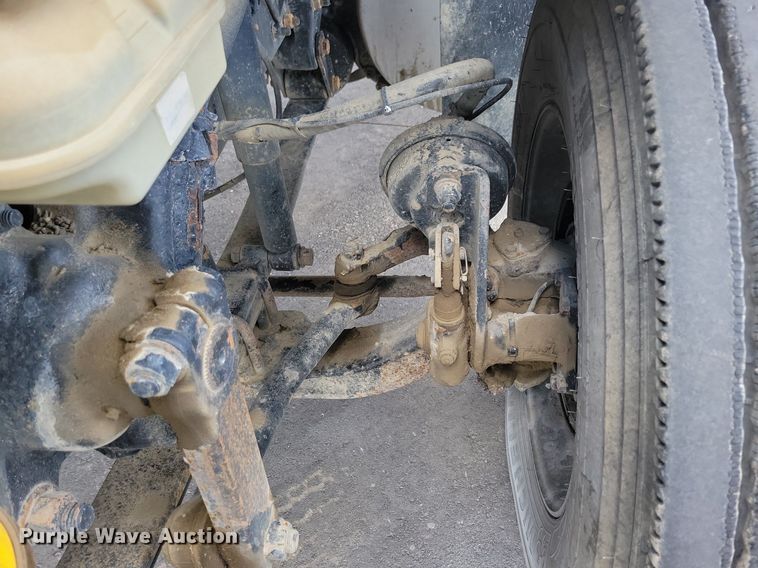 image for item LD9007 2009 Sterling A9500 semi truck