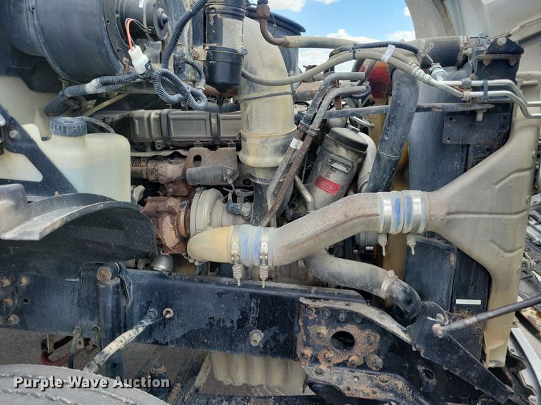 image for item LD9007 2009 Sterling A9500 semi truck