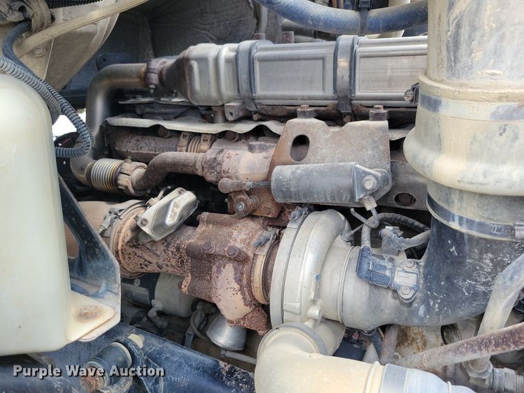 image for item LD9007 2009 Sterling A9500 semi truck