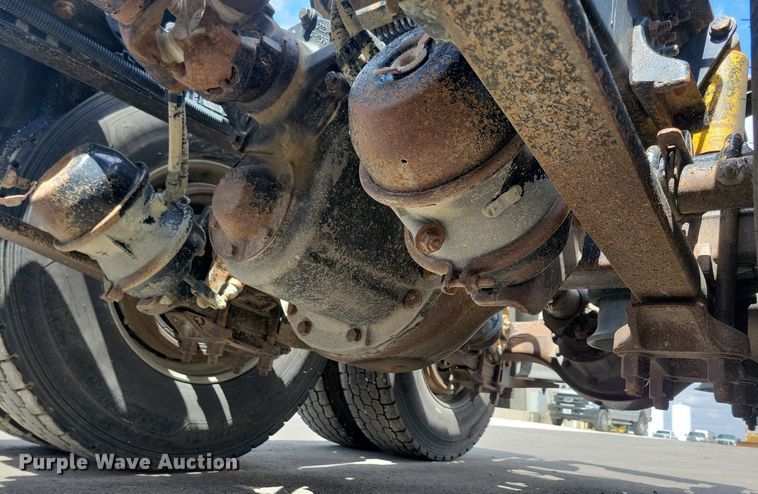 image for item LD9007 2009 Sterling A9500 semi truck