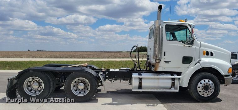 image for item LD9008 2006 Sterling LT9500 semi truck