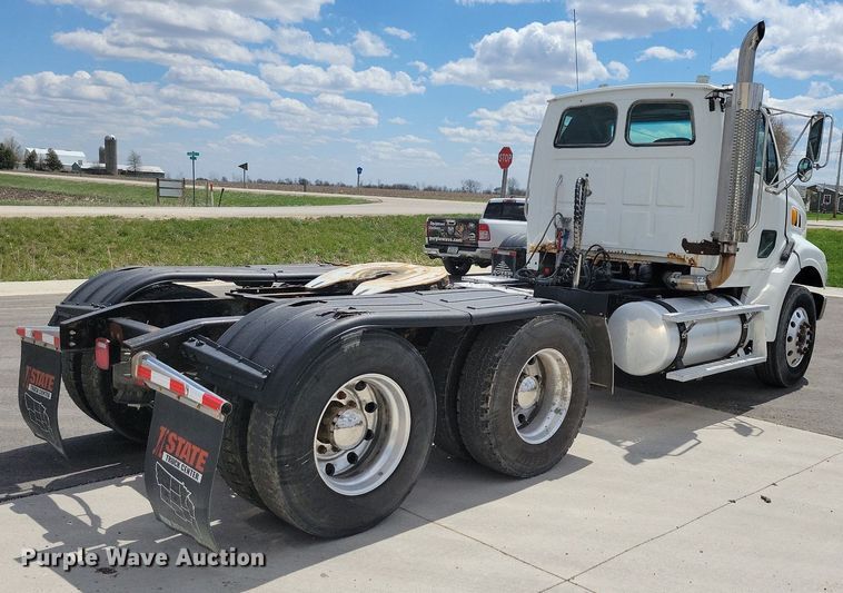 image for item LD9008 2006 Sterling LT9500 semi truck