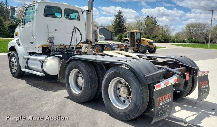 image for item LD9008 2006 Sterling LT9500 semi truck