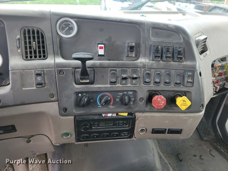 image for item LD9008 2006 Sterling LT9500 semi truck