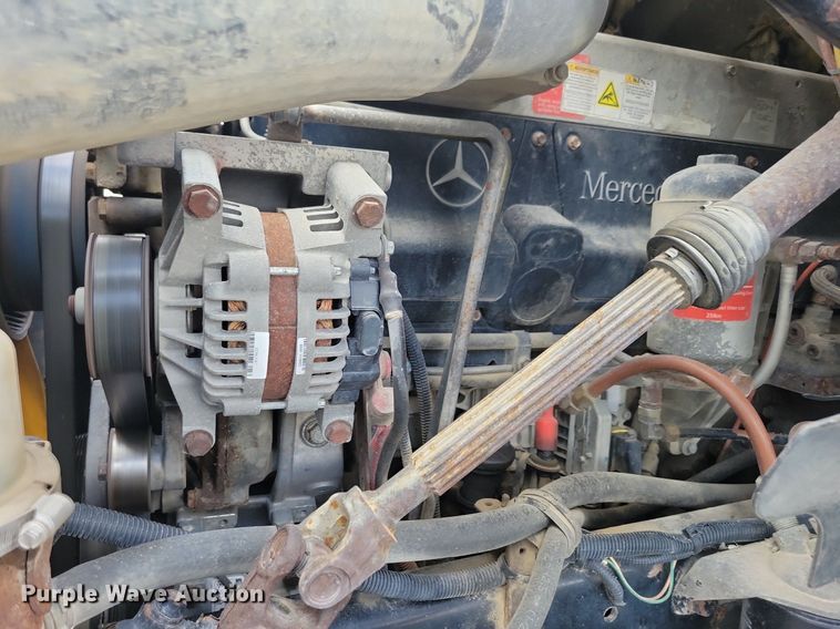 image for item LD9008 2006 Sterling LT9500 semi truck