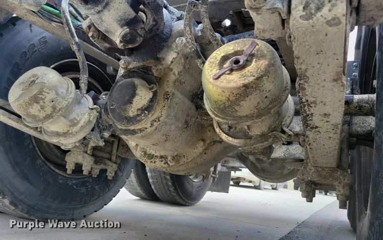 image for item LD9008 2006 Sterling LT9500 semi truck