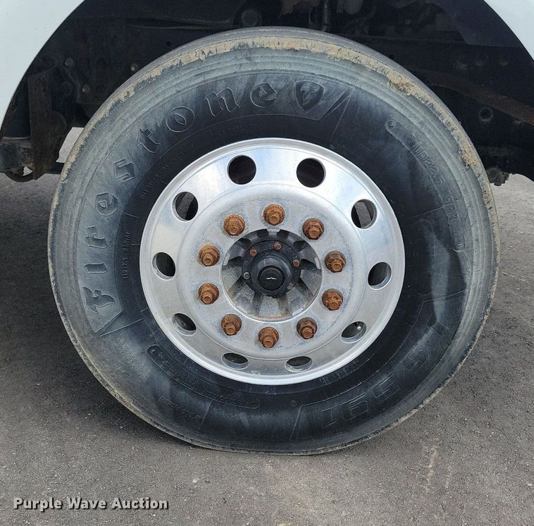 image for item LD9008 2006 Sterling LT9500 semi truck