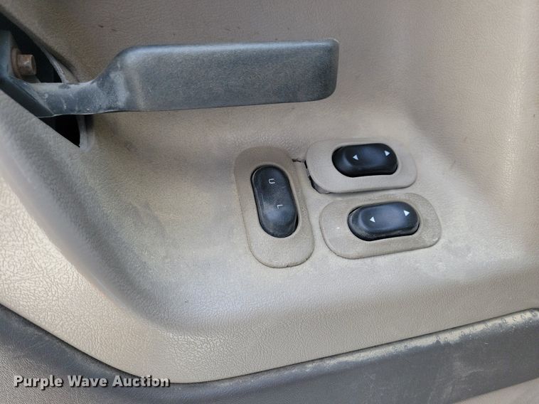 image for item LD9009 2009 Sterling A9500 semi truck