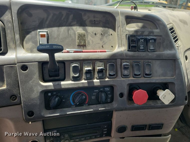 image for item LD9009 2009 Sterling A9500 semi truck