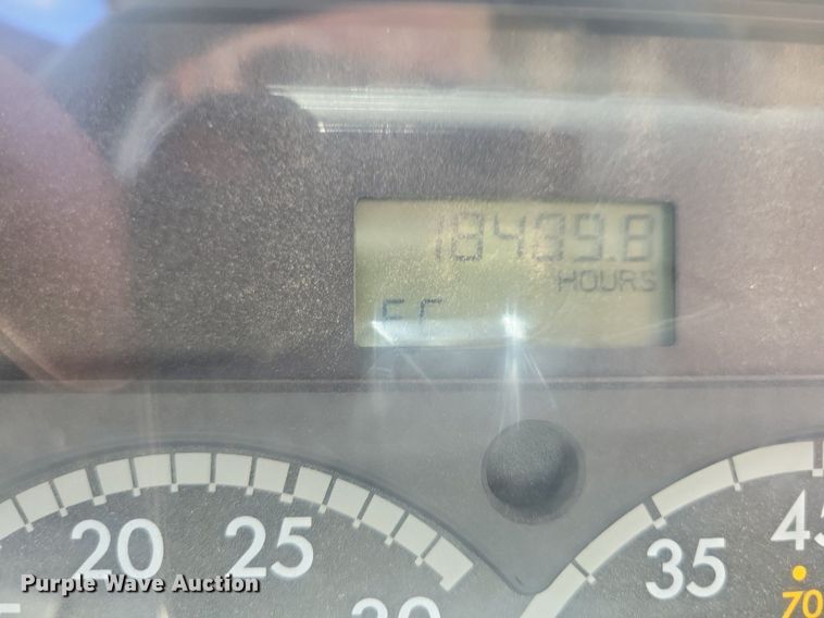 image for item LD9009 2009 Sterling A9500 semi truck