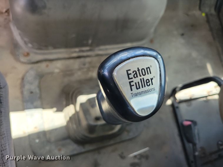 image for item LD9009 2009 Sterling A9500 semi truck