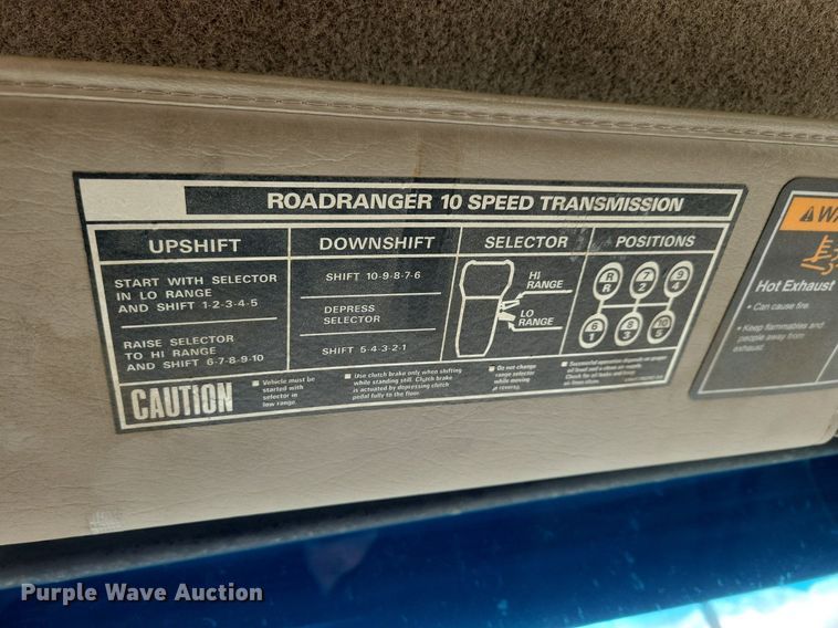 image for item LD9009 2009 Sterling A9500 semi truck