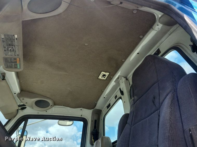 image for item LD9009 2009 Sterling A9500 semi truck