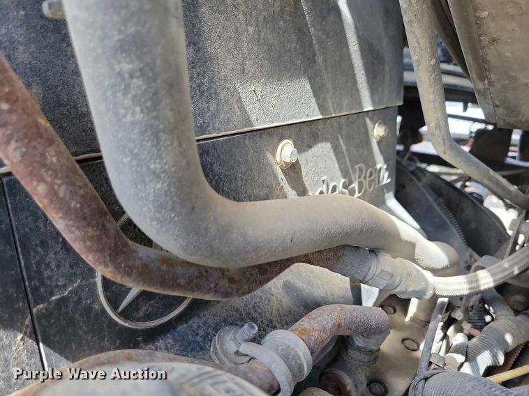 image for item LD9009 2009 Sterling A9500 semi truck