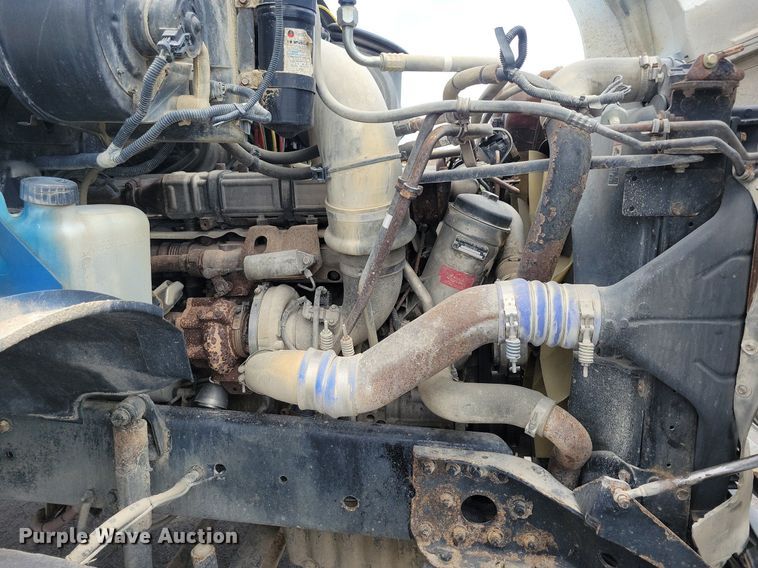 image for item LD9009 2009 Sterling A9500 semi truck