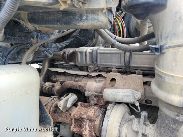 image for item LD9009 2009 Sterling A9500 semi truck