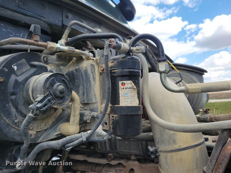 image for item LD9009 2009 Sterling A9500 semi truck