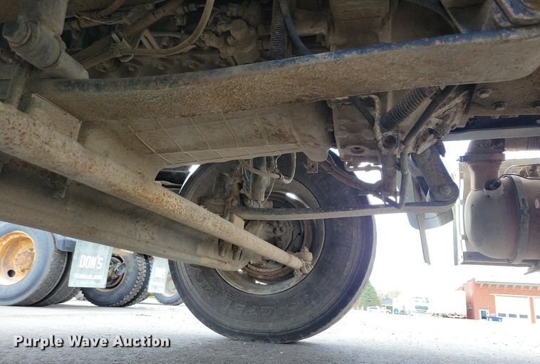 image for item LD9009 2009 Sterling A9500 semi truck