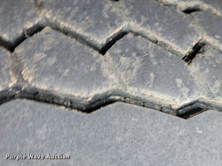 image for item LD9009 2009 Sterling A9500 semi truck