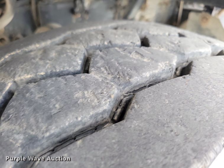 image for item LD9009 2009 Sterling A9500 semi truck