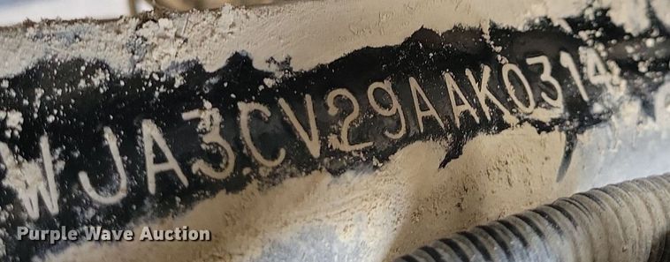 image for item LD9009 2009 Sterling A9500 semi truck