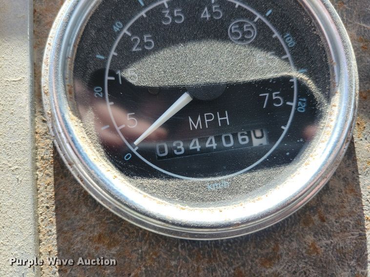 image for item LD9010 1989 Ford Aeromax L9000 semi truck