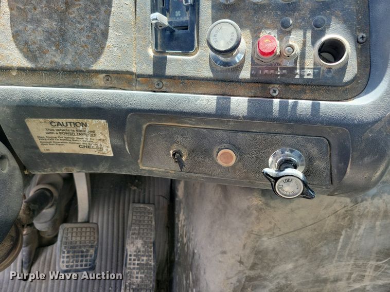 image for item LD9010 1989 Ford Aeromax L9000 semi truck