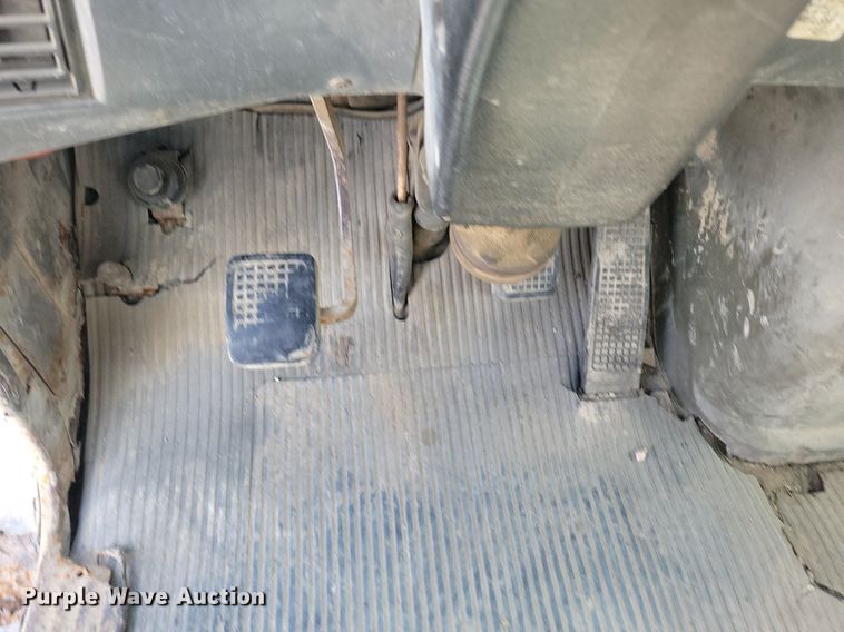 image for item LD9010 1989 Ford Aeromax L9000 semi truck