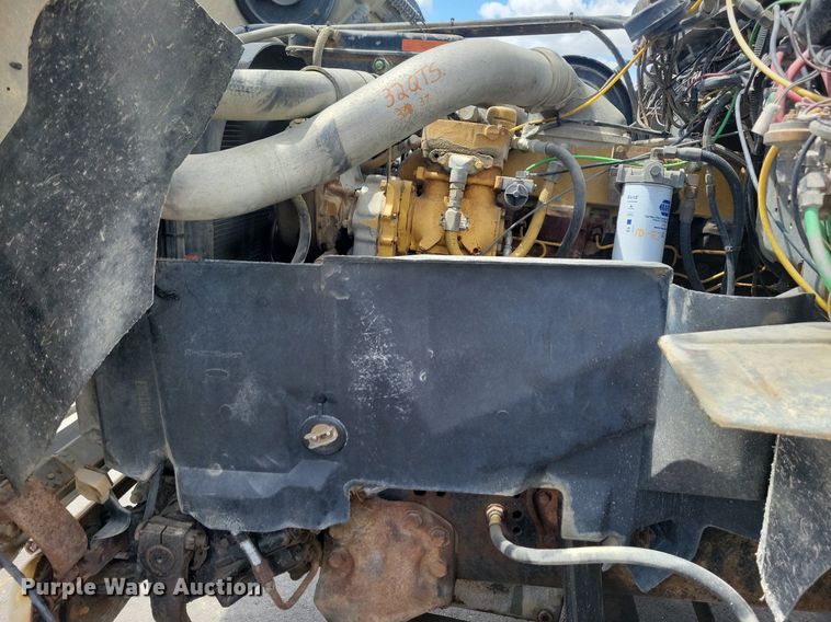 image for item LD9010 1989 Ford Aeromax L9000 semi truck