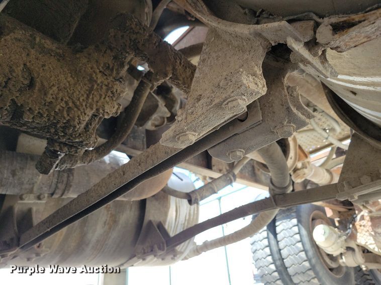 image for item LD9010 1989 Ford Aeromax L9000 semi truck