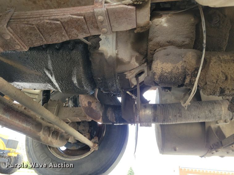 image for item LD9010 1989 Ford Aeromax L9000 semi truck