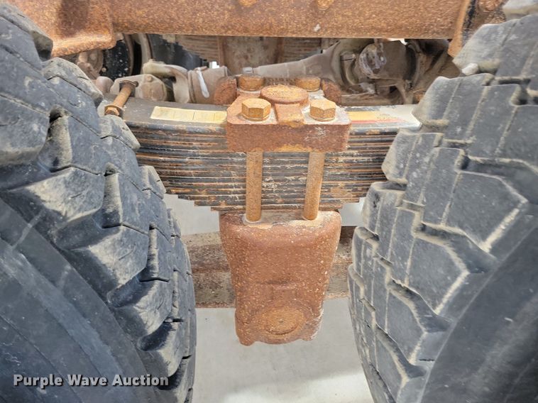 image for item LD9010 1989 Ford Aeromax L9000 semi truck