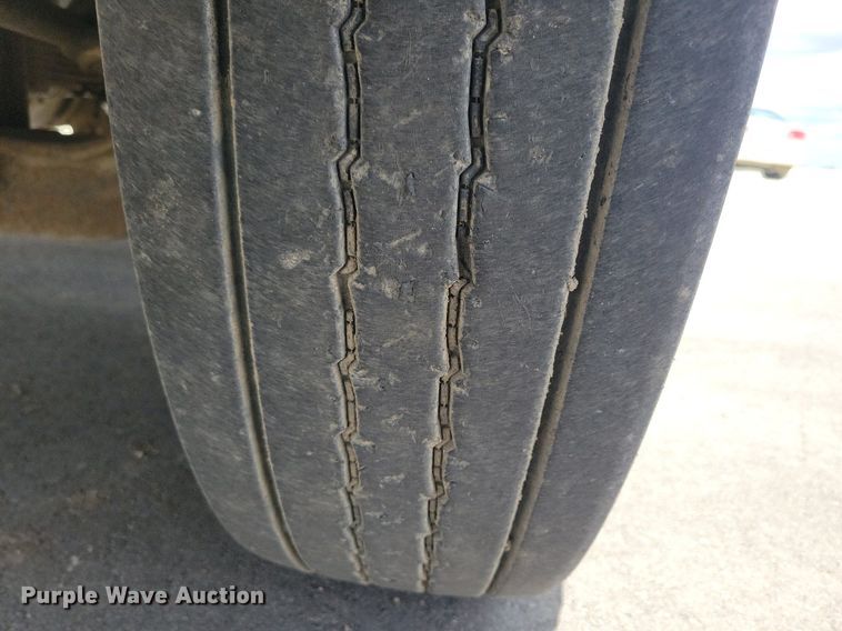 image for item LD9010 1989 Ford Aeromax L9000 semi truck