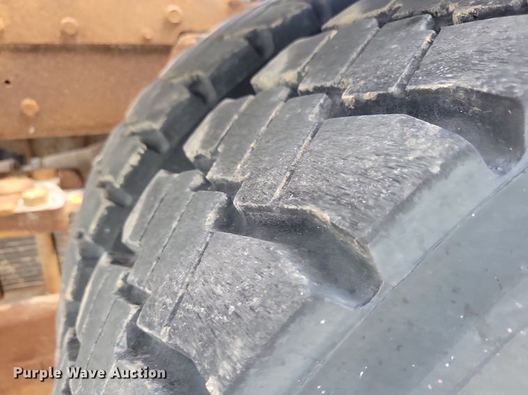 image for item LD9010 1989 Ford Aeromax L9000 semi truck