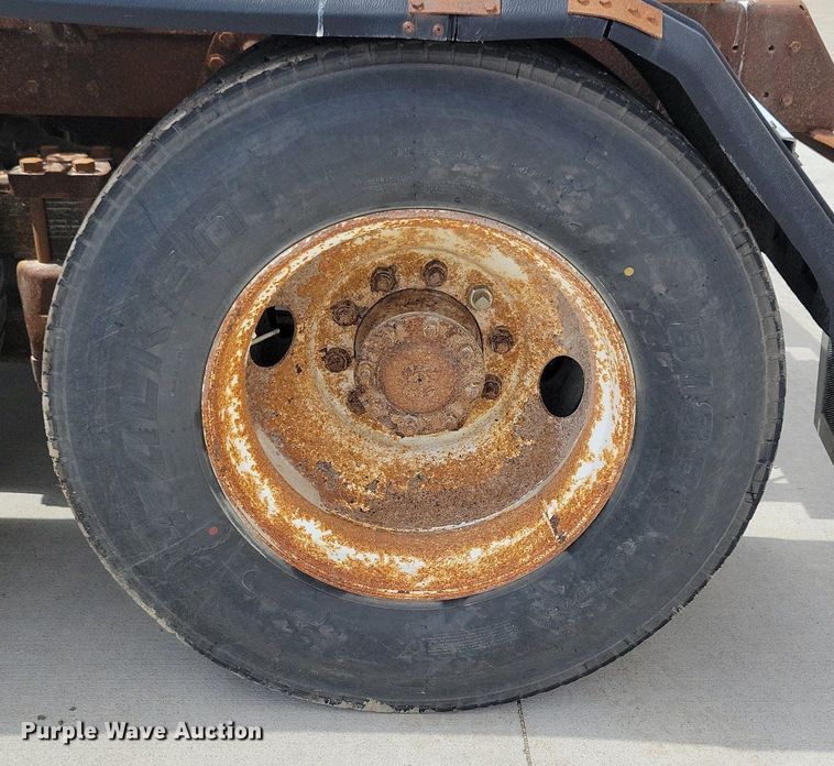 image for item LD9010 1989 Ford Aeromax L9000 semi truck