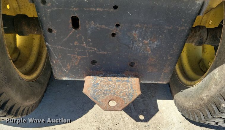 image for item LD9011 John Deere 212 lawn mower