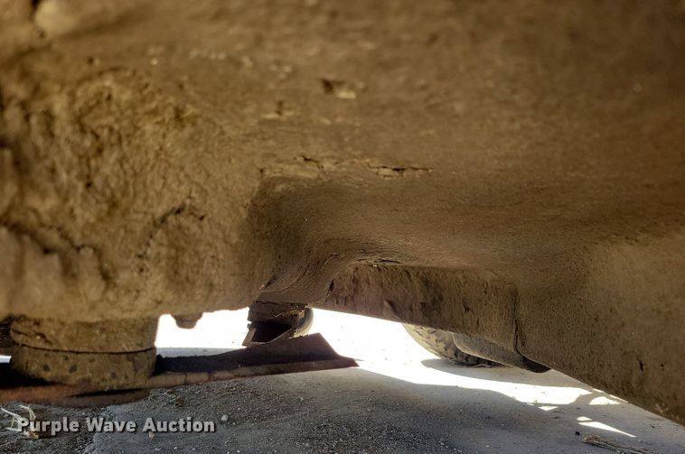 image for item LD9011 John Deere 212 lawn mower