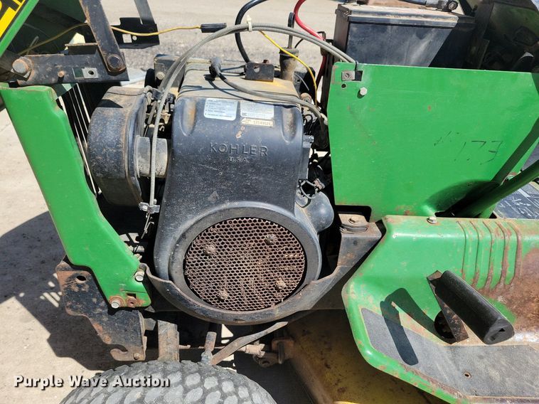 image for item LD9011 John Deere 212 lawn mower