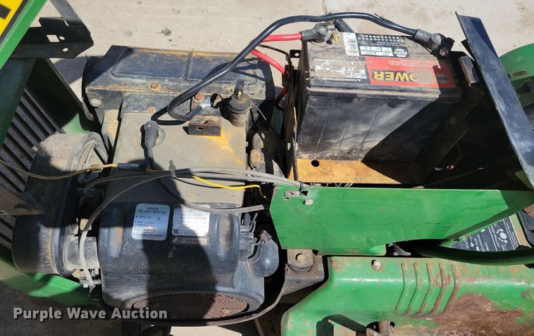 image for item LD9011 John Deere 212 lawn mower