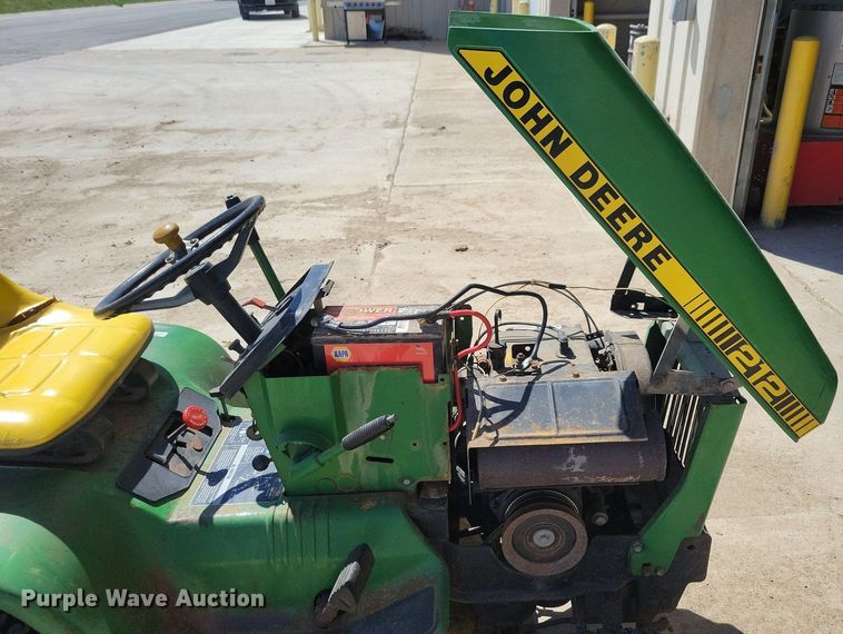 image for item LD9011 John Deere 212 lawn mower