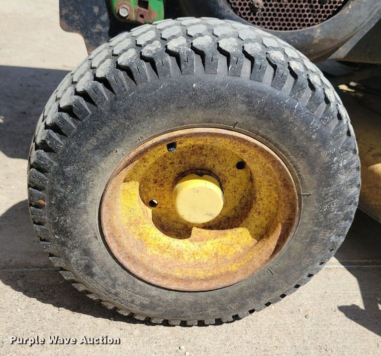 image for item LD9011 John Deere 212 lawn mower