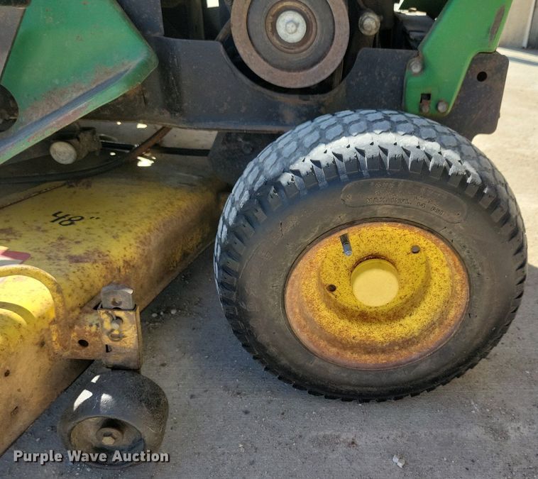 image for item LD9011 John Deere 212 lawn mower