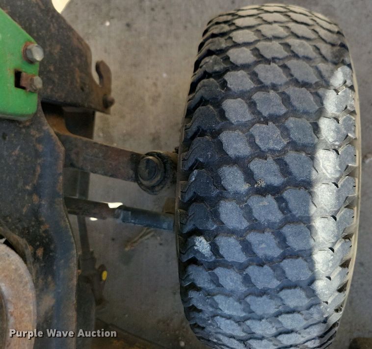 image for item LD9011 John Deere 212 lawn mower