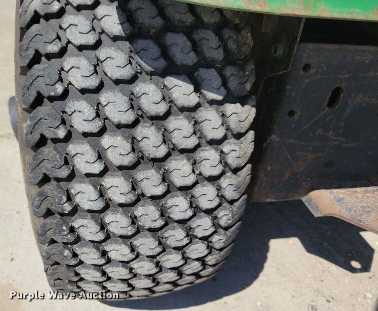 image for item LD9011 John Deere 212 lawn mower